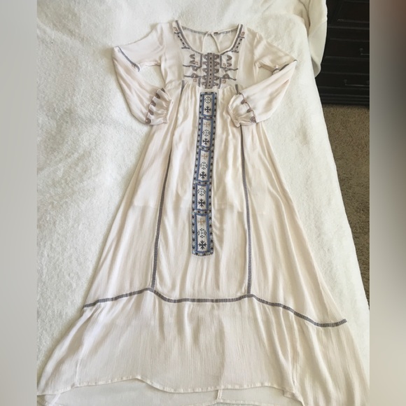 Free People Dresses & Skirts - Free People Desert Winds Embroidered Maxi Dress In Ivory